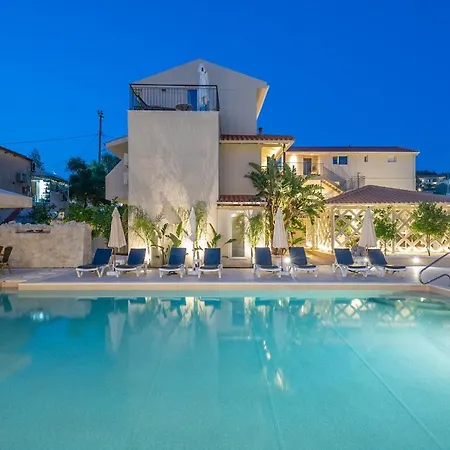 Makris Yialos Apartamento *