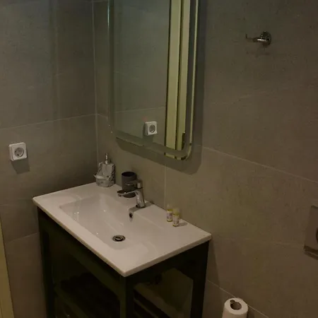 Makris Yialos לאסי